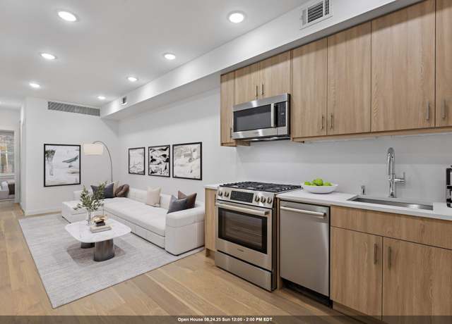 Property at 364 8TH St Unit 1L, Jersey City, NJ 07302, 3 beds, 3 baths