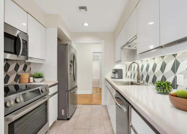 Property at 101 SHEARWATER Ct E #35, Jersey City, NJ 07305, 2 beds, 2 baths