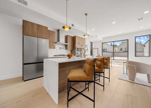 Property at 17 LEONARD St #3, Jersey City, NJ 07307, 3 beds, 2.5 baths