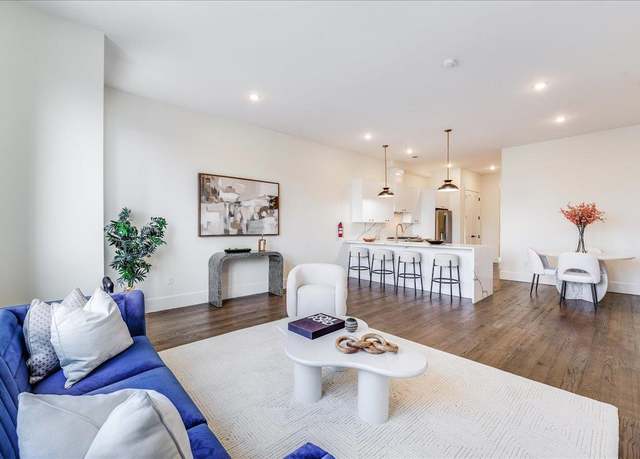Property at 226 NUNDA Ave #1, Jersey City, NJ 07306, 3 beds, 2.5 baths