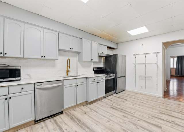 Property at 26 W 51ST St, Bayonne, NJ 07002, 8 beds, 3 baths