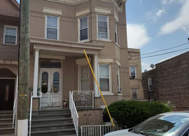Property at 811 SIP St, Union City, NJ 07087, 4 beds, 3 baths