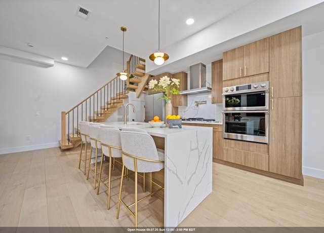 Property at 17 LEONARD St #2, Jersey City, NJ 07307, 3 beds, 2.5 baths