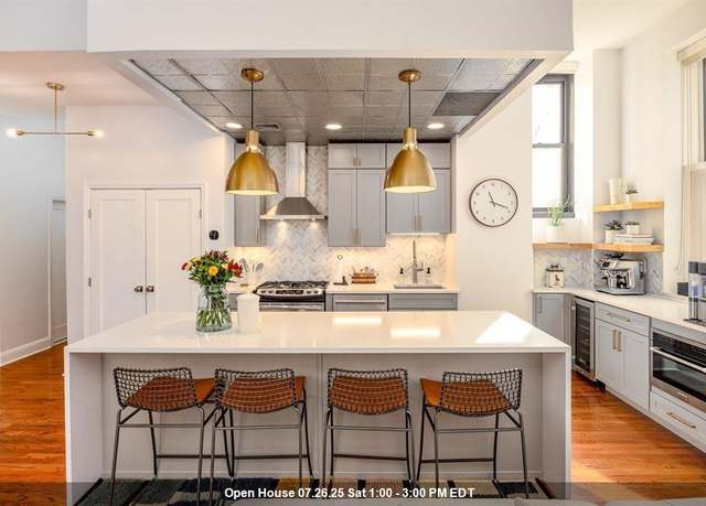 Property at 167 WAYNE St Unit T-104, Jersey City, NJ 07302, 1 bed, 2 baths