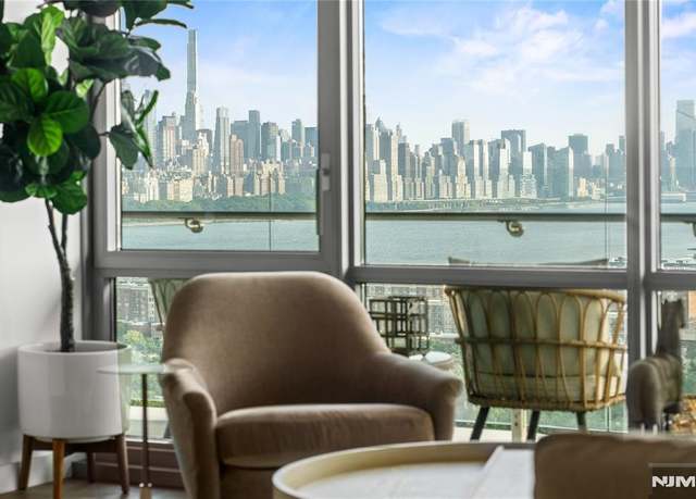 Property at 320 ADOLPHUS Ave #909, Cliffside Park, NJ 07010, 2 beds, 2.5 baths