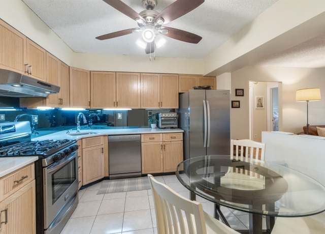 Property at 40 W 13TH St #2, Bayonne, NJ 07002, 2 beds, 1 bath