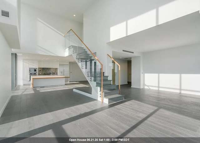 Property at 320 ADOLPHUS Ave #316, Cliffside Park, NJ 07010, 4 beds, 3 baths