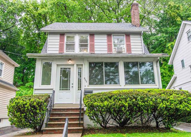 Property at 800 BROAD St, Bloomfield, NJ 07003-2864, 3 beds, 1.5 baths