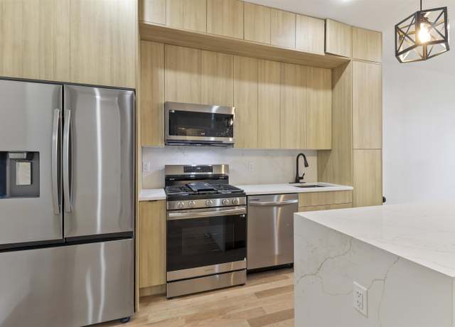 Property at 161 NEW YORK Ave #3, Jersey City, NJ 07037, 3 beds, 2 baths