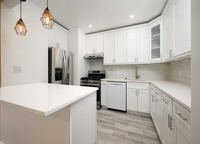 Property at 45 RIVER Dr S #406, Jersey City, NJ 07310, 3 beds, 2 baths