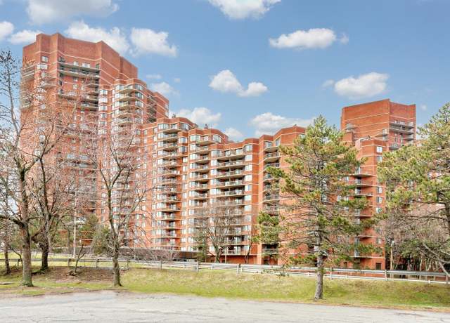 Property at 1608 HARMON COVE TOWER #1608, Secaucus, NJ 12401-5927, 2 beds, 2 baths