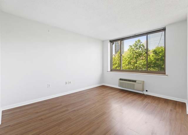 Property at 1 2ND St #314, Jersey City, NJ 07302, 1 bed, 1 bath