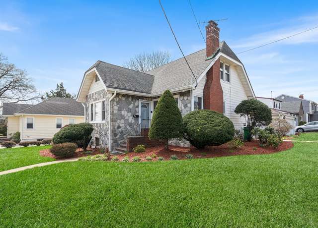 Property at 121 SUMMIT Ave, Lyndhurst, NJ 07071, 3 beds, 2 baths