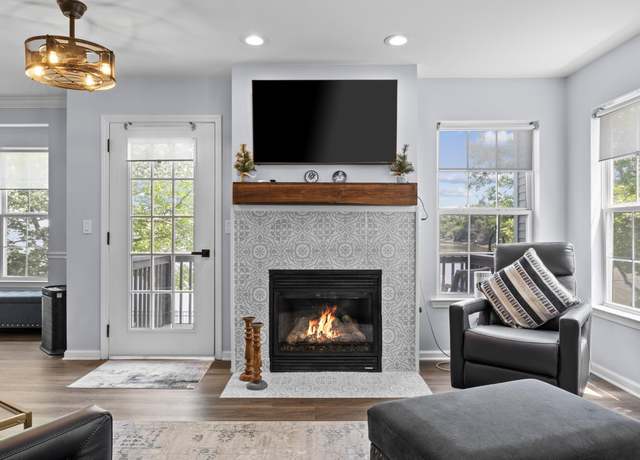 Property at 25 BAYSIDE Dr, Bayonne, NJ 07002, 2 beds, 2.5 baths