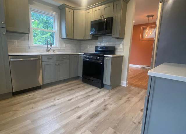Property at 6 STONE Ave, Elmwood Park, NJ 07407, 3 beds, 2 baths