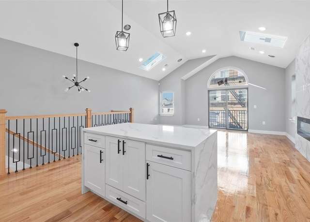 Property at 85 OXFORD Ave #2, Jersey City, NJ 07304, 3 beds, 2 baths