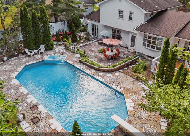 Property at 27 SQUIRE Ct, Toms River, NJ 08753, 5 beds, 2.5 baths