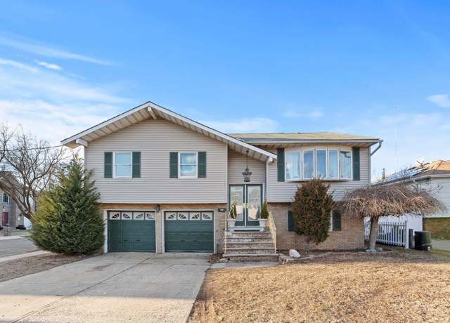 Property at 40 VALLEY Ct, Secaucus, NJ 07094, 4 beds, 3 baths