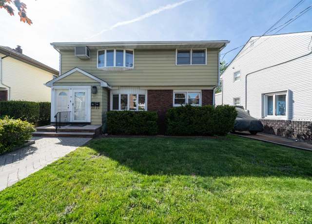 Property at 691 9TH St, Secaucus, NJ 07094, 6 beds, 2.5 baths