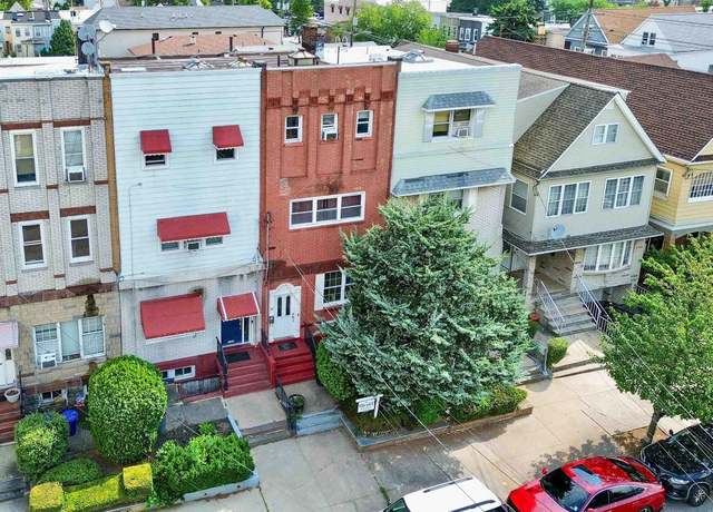 Property at 49 E 33RD St, Bayonne, NJ 07002, 3 beds, 2.5 baths