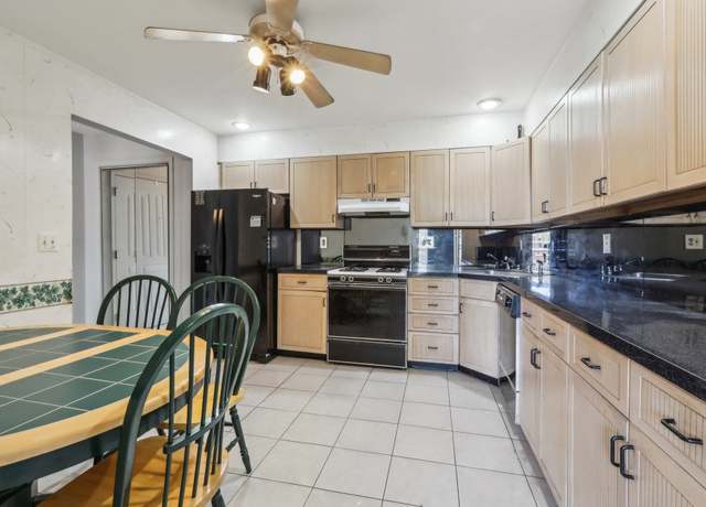 Property at 40 W 13TH St #7, Bayonne, NJ 07002, 2 beds, 2 baths
