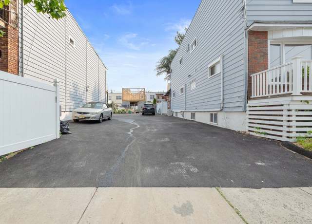 Property at 82-84 E 24TH St, Bayonne, NJ 07002, 4 beds, 4 baths