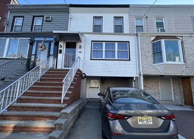 Property at 46 E 44TH St, Bayonne, NJ 07002, 3 beds, 1 bath