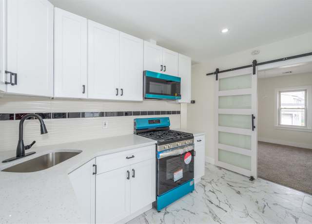 Property at 140 WASHINGTON St, Lodi, NJ 07644, 4 beds, 2 baths