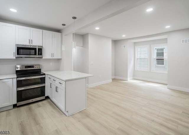 Property at 90 N GROVE St, East Orange, NJ 07017, 5 beds, 4 baths