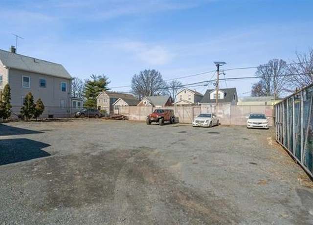 Property at 4 N WARD St, New Brunswick, NJ 08901