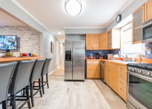 Property at 391 MANILA Ave, Jersey City, NJ 07302, 10 beds, 5 baths