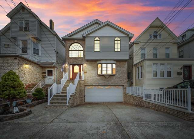 Property at 28 W 30TH St, Bayonne, NJ 07002, 6 beds, 3.5 baths