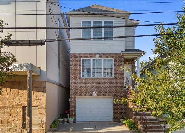 Property at 39 W 20TH St, Bayonne, NJ 07002, 6 beds, 5 baths