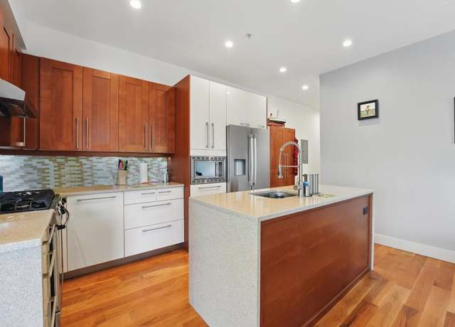 Property at 390 1ST St #2, Jersey City, NJ 07302, 2 beds, 2 baths