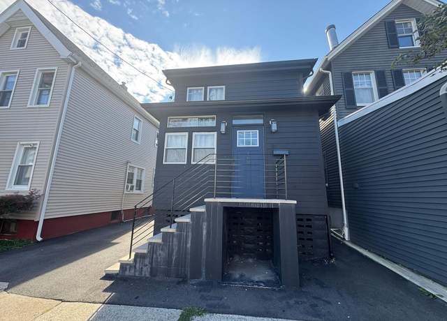 Property at 468 VALLEY St, Orange, NJ 07050, 3 beds, 2.5 baths