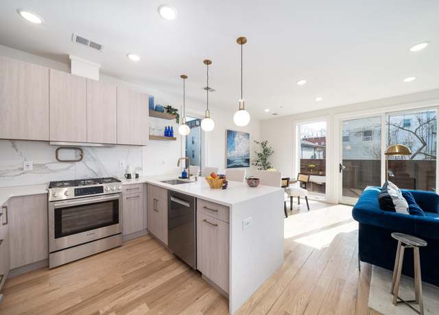 Property at 332 WHITON St #2, Jersey City, NJ 07304, 3 beds, 2 baths