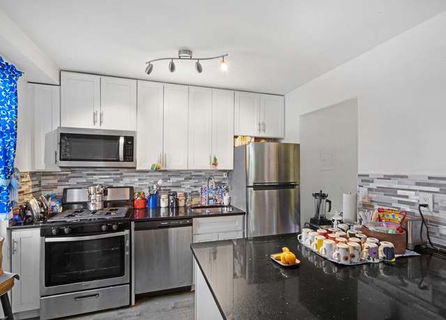 Property at 201 ST PAULS Ave Unit 2P, Jersey City, NJ 07306, 1 bath
