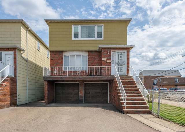 Property at 520 AVENUE C, Bayonne, NJ 07002, 6 beds, 4 baths