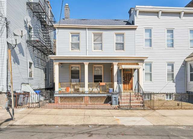 Property at 140 WINFIELD Ave, Jersey City, NJ 07305, 3 beds, 1.5 baths