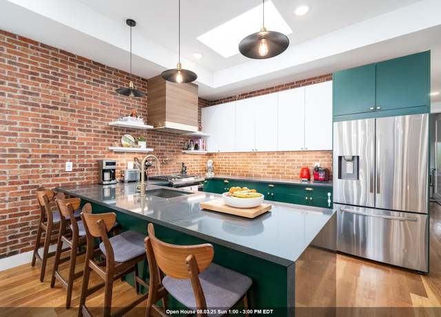 Property at 72 LINCOLN St #2, Jersey City, NJ 07307, 3 beds, 2 baths