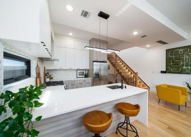 Property at 19 EASTERN Pkwy Unit 2B, Jersey City, NJ 07305, 3 beds, 2 baths