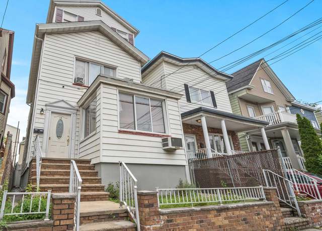 Property at 31 E 32ND St, Bayonne, NJ 07002, 8 beds, 4 baths