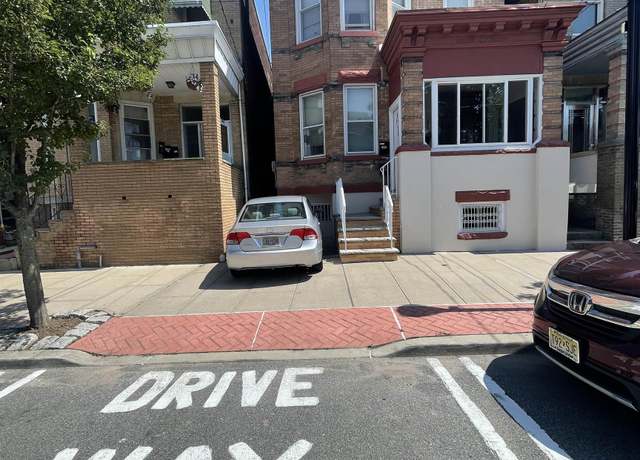 Property at 604 15TH St, Union City, NJ 07087, 4 beds, 3 baths