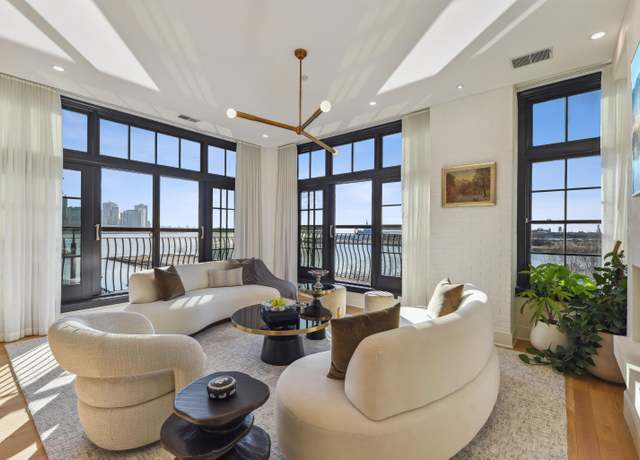 Property at 174 WASHINGTON St Unit 4L, Jersey City, NJ 07302, 2 beds, 2 baths