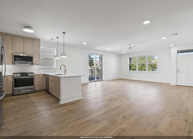 Property at 525 AVENUE E #2, Bayonne, NJ 07002, 3 beds, 2.5 baths