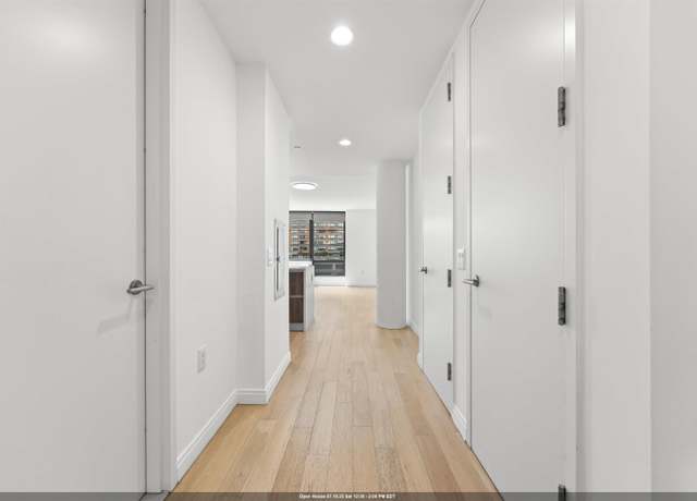 Property at 160 1ST St #901, Jersey City, NY 07302, 2 beds, 2 baths