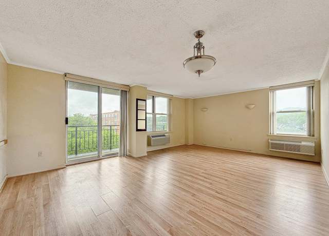 Property at 300 MAIN St #501, Little Falls, NJ 07424, 1 bed, 1 bath