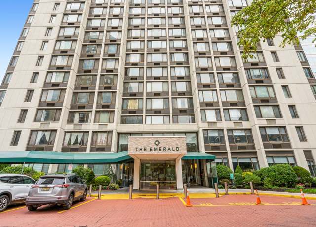 Property at 45 RIVER Dr S #1814, Jersey City, NJ 07310, 3 beds, 2 baths