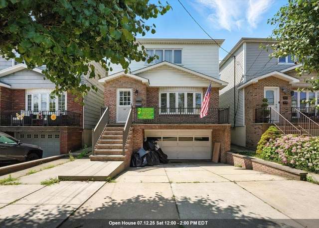 Property at 16 OAK St, Bayonne, NJ 07002, 7 beds, 3 baths