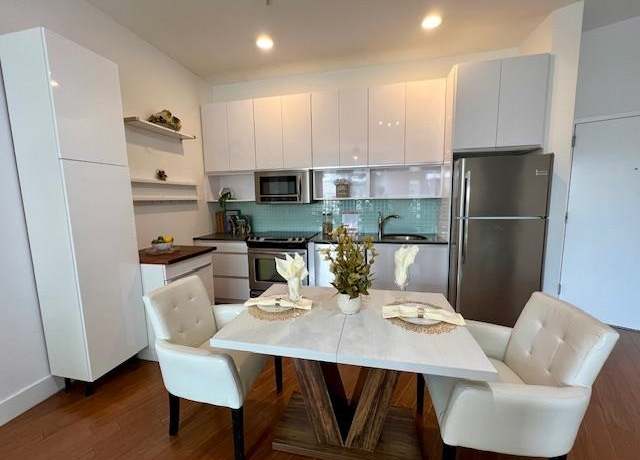Property at 217 NEWARK Ave #301, Jersey City, NJ 07302, 2 beds, 2 baths